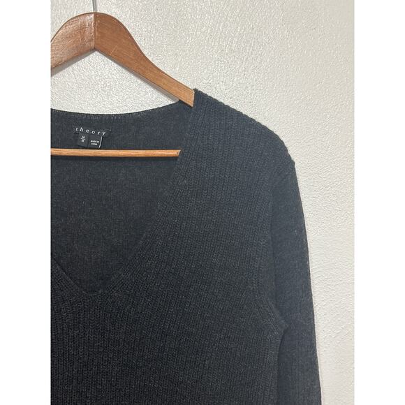 Theory Lightweight Soft Wool Tunic V-Neck Sweater M Black Designer Quite Luxury - Picture 5 of 13